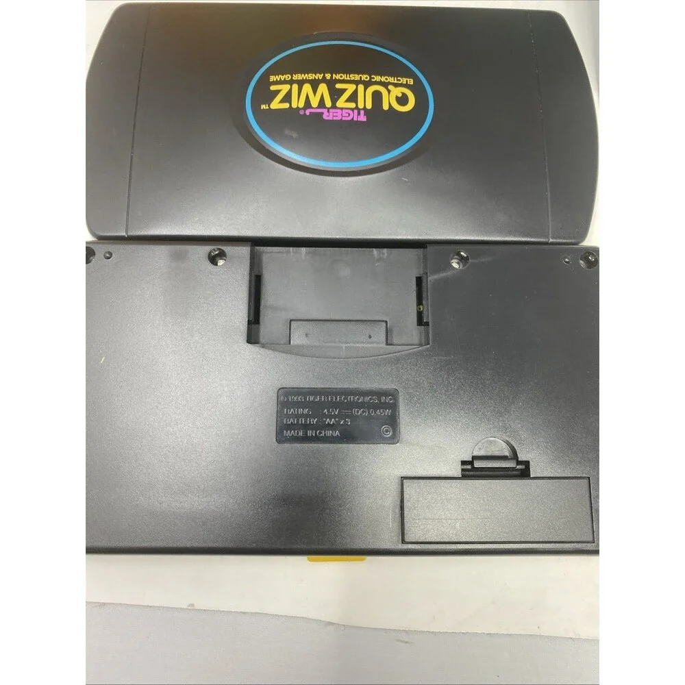 Tiger Electronics Quiz Wiz Handheld Game Cartridge Book 1993 Vintage